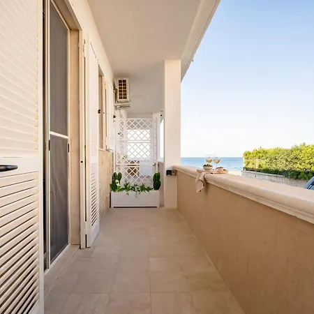 Hotel apartamentowy Sanvitostea Seafront 3*